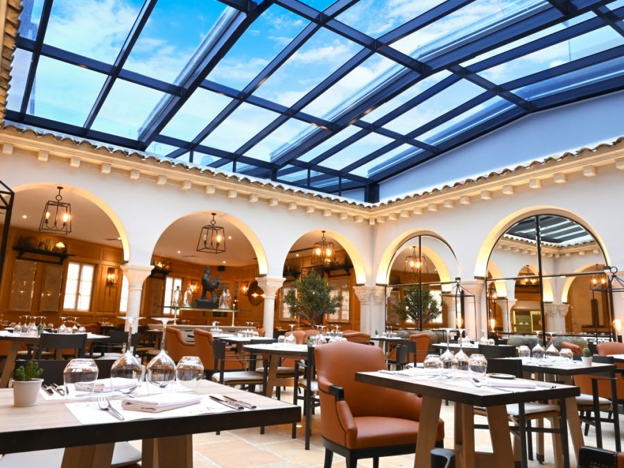 [L’élégance en Bourgogne. Le confort et les saveurs. La tranquillité et le repos à deux pas de la Saône] 