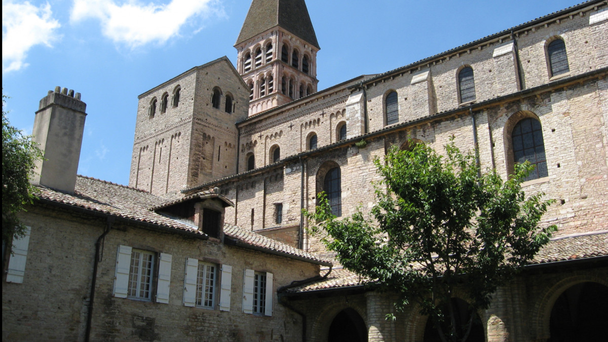abbaye st philibert tournus.jpg