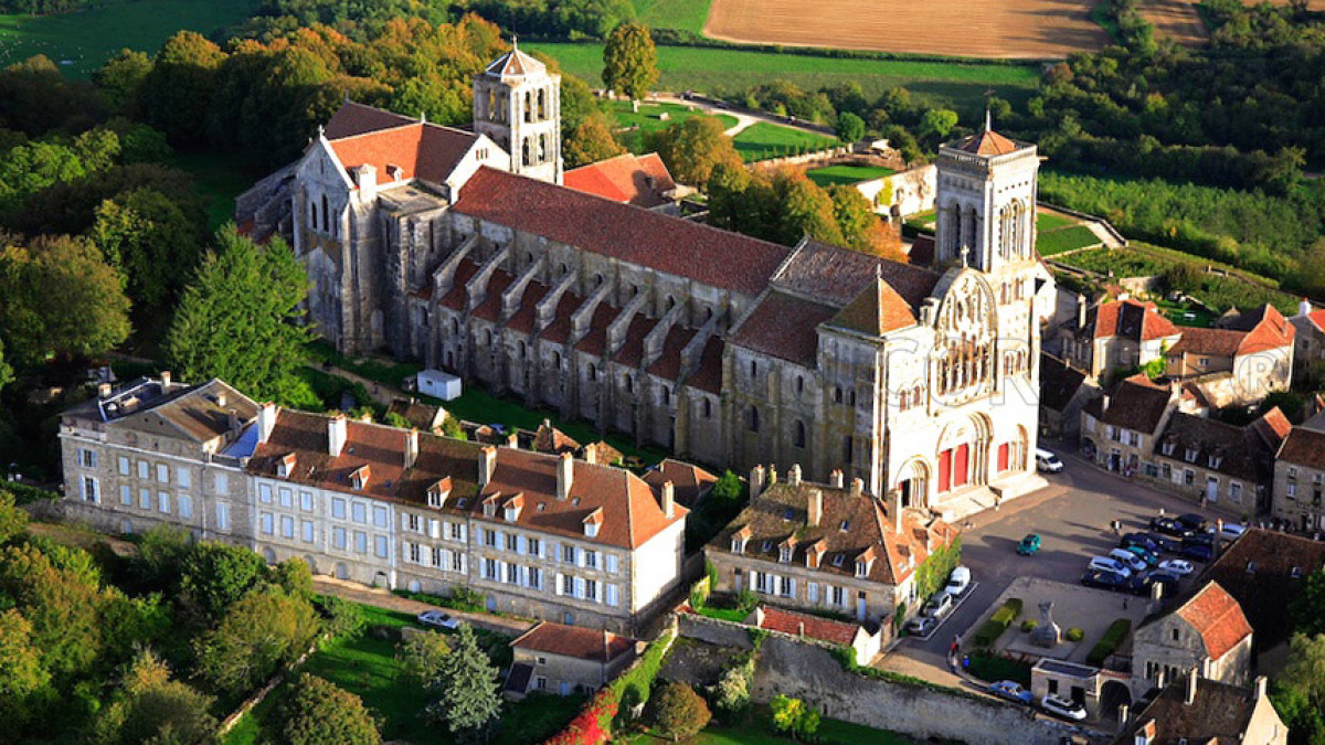Basilique_de_Vézelay.jpg