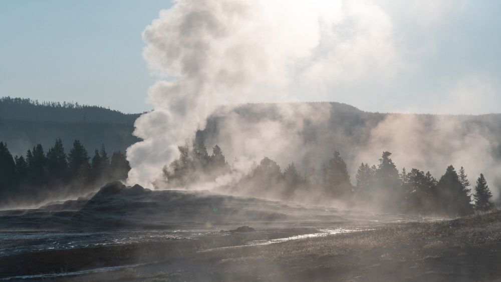 HAPPY HOUR AT THE PUB